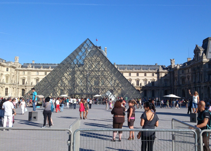 必备科技:手机网站：账户涉嫌套利不能提款怎么办?