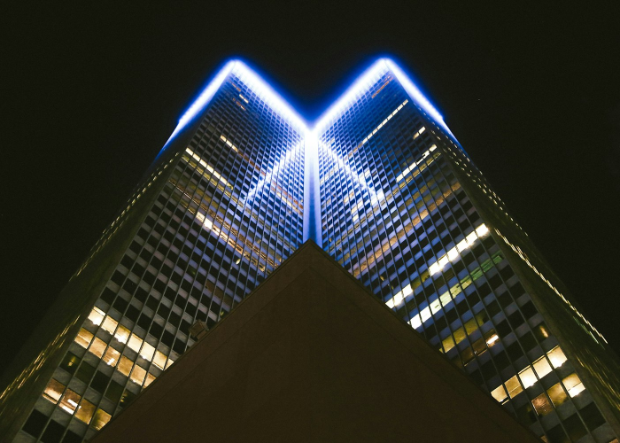 智谱早盘涨超20% 智谱GLM Coding Plan官宣涨价上线即售罄