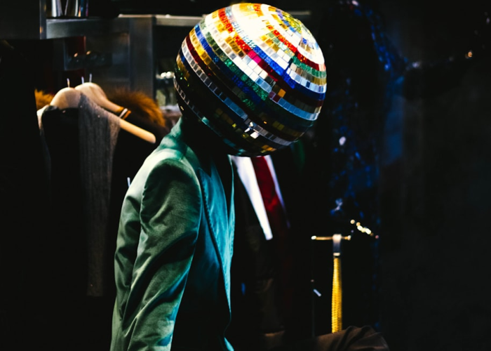 顺丰中转场累不累(中转场多人确诊后顺丰小哥遭嫌弃)