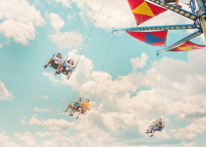 兆易创新午前涨超6% 内存强劲需求料持续到明年