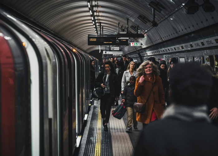 万达电影易主后的“磨合阵痛” 渠道优势承压、内容协同待考